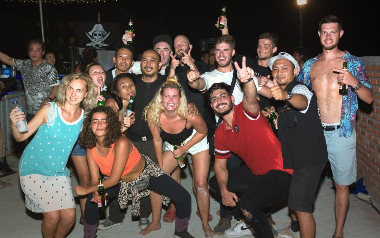 D'Gobers Hostel Seminyak By Gumilang Hospitality Εξωτερικό φωτογραφία